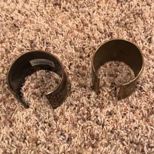 Set of 4 bracelets bronze.